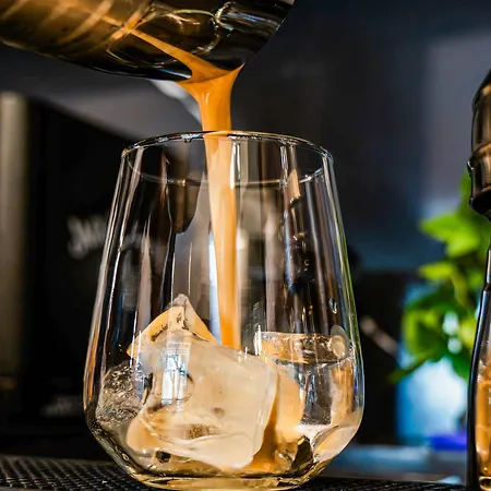 Gate Twenty Two Boutique 4*