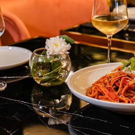 Gate Twenty Two Boutique Hotel 4*