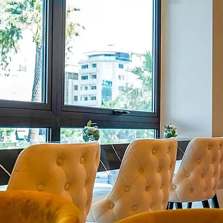 Отель Gate Twenty Two Boutique