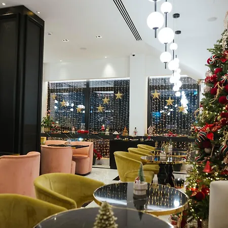 Gate Twenty Two Boutique 酒店 4*