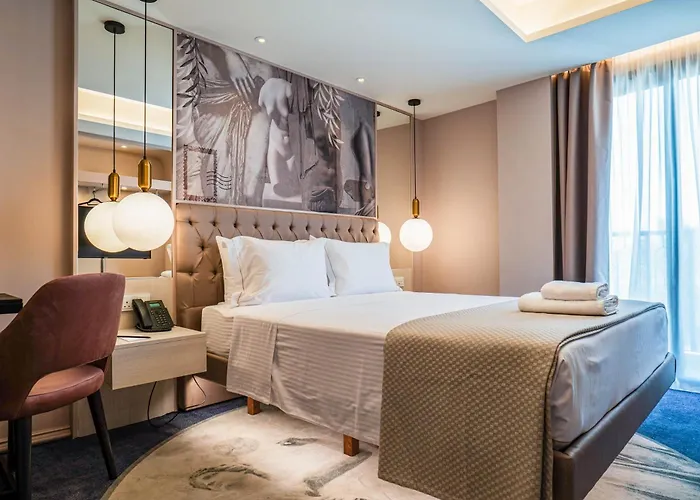 Gate Twenty Two Boutique فندق 4*